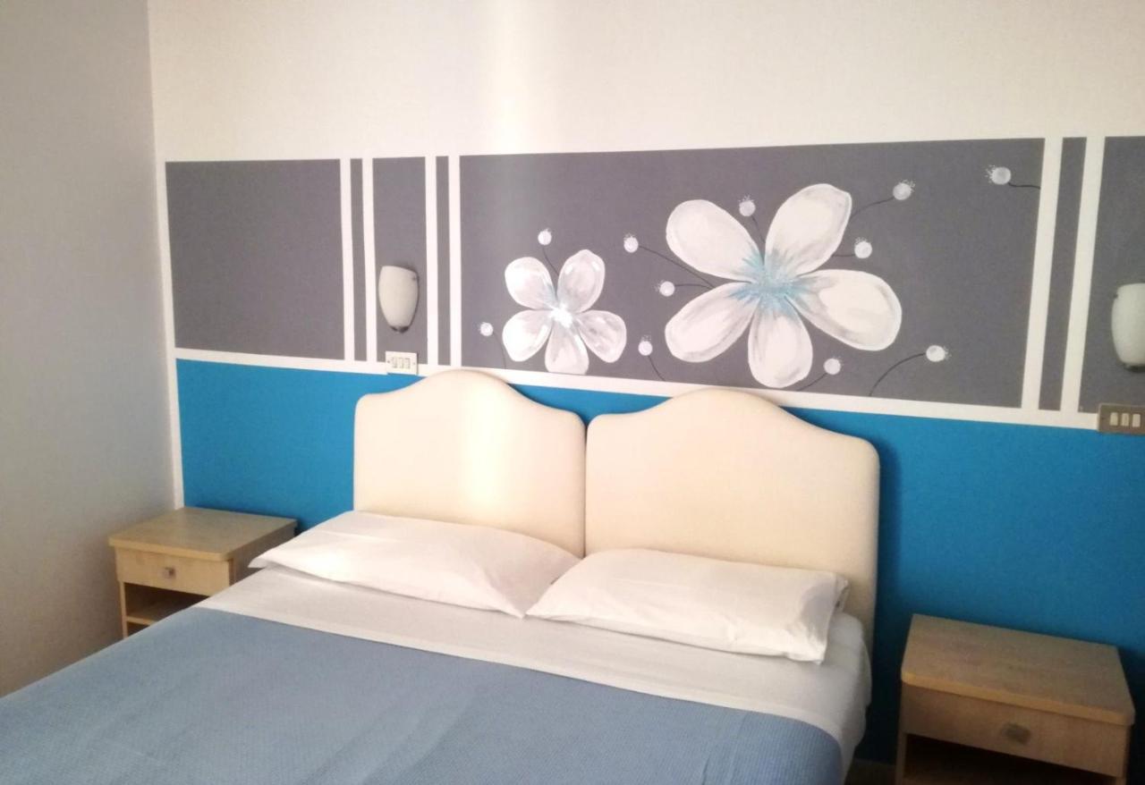 Hotel Serafini Rimini Ngoại thất bức ảnh