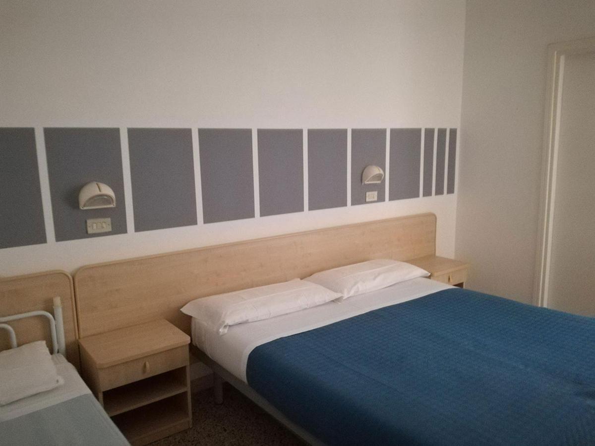 Hotel Serafini Rimini Ngoại thất bức ảnh