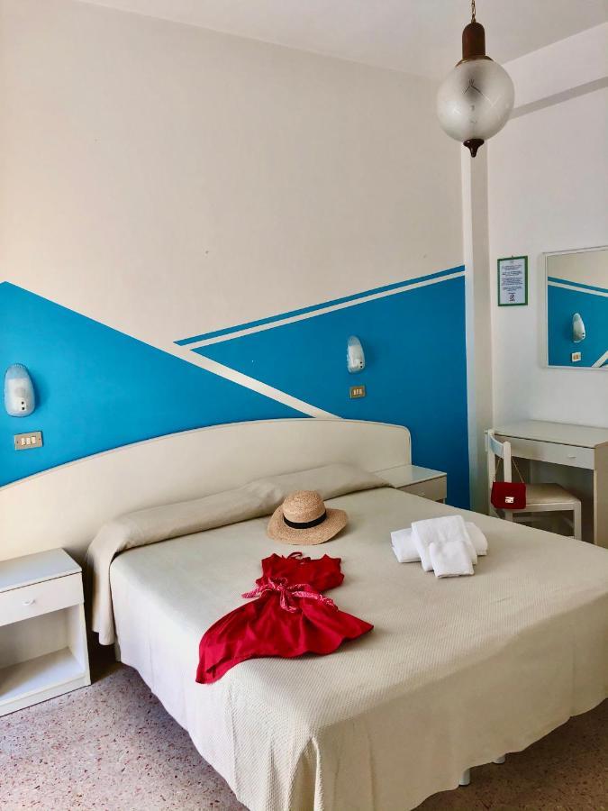 Hotel Serafini Rimini Ngoại thất bức ảnh
