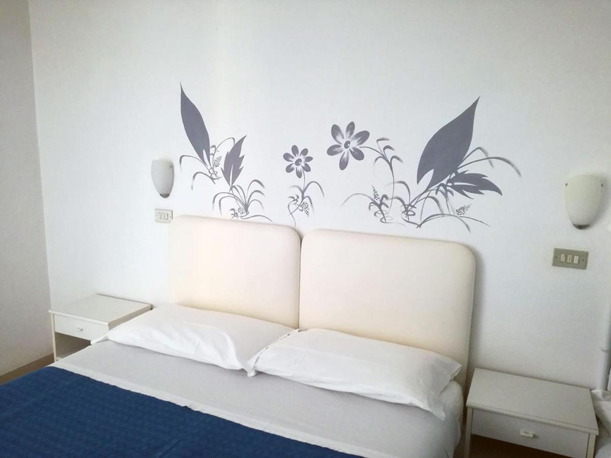 Hotel Serafini Rimini Ngoại thất bức ảnh